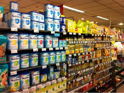 婴幼儿配方食品监管新规 配方乳粉销售延至保质期，保障市场供应与安全